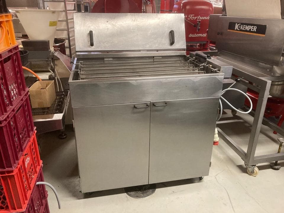 Fettbackgerät Jufeba, für 60 Gebäcke für 3800€