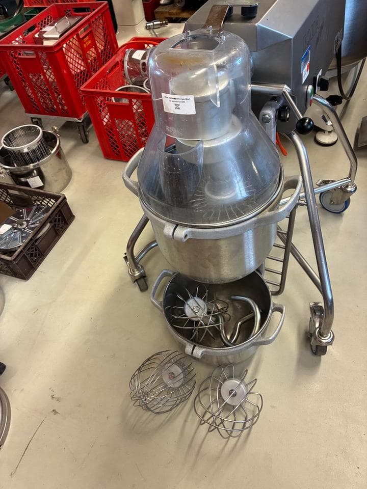 Mehrzweckküchenmaschine Solia M30, Rührmaschine, Fleischwolf für 3.800€ VB€