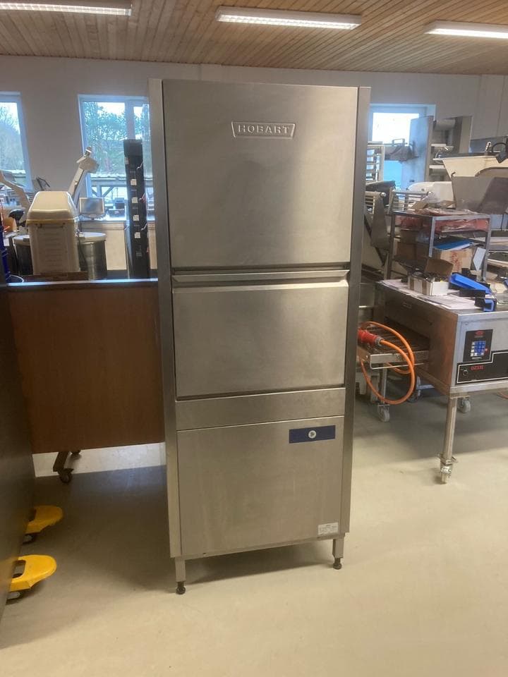 Spülmaschine Hobart UX-10N für 4800€